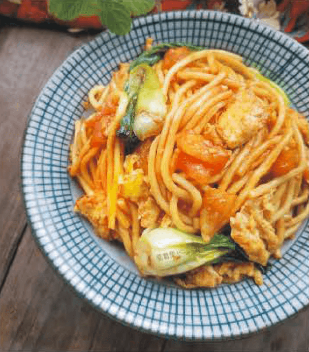 Stir-fried Noodles With Tomatoes & Eggs